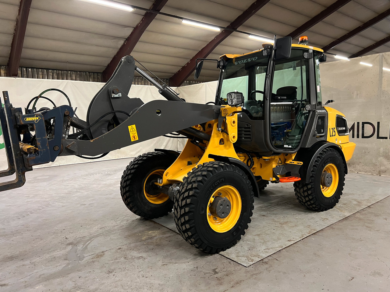 Volvo JL25H - Utovarivač točkaš: slika 3 Volvo JL25H - Utovarivač točkaš: slika 3