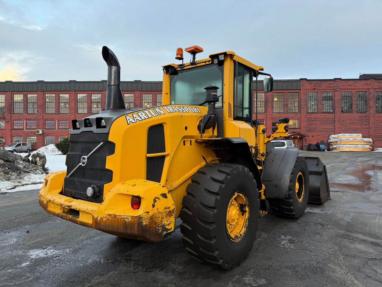 Volvo L70G - Utovarivač točkaš: slika 5 Volvo L70G - Utovarivač točkaš: slika 5