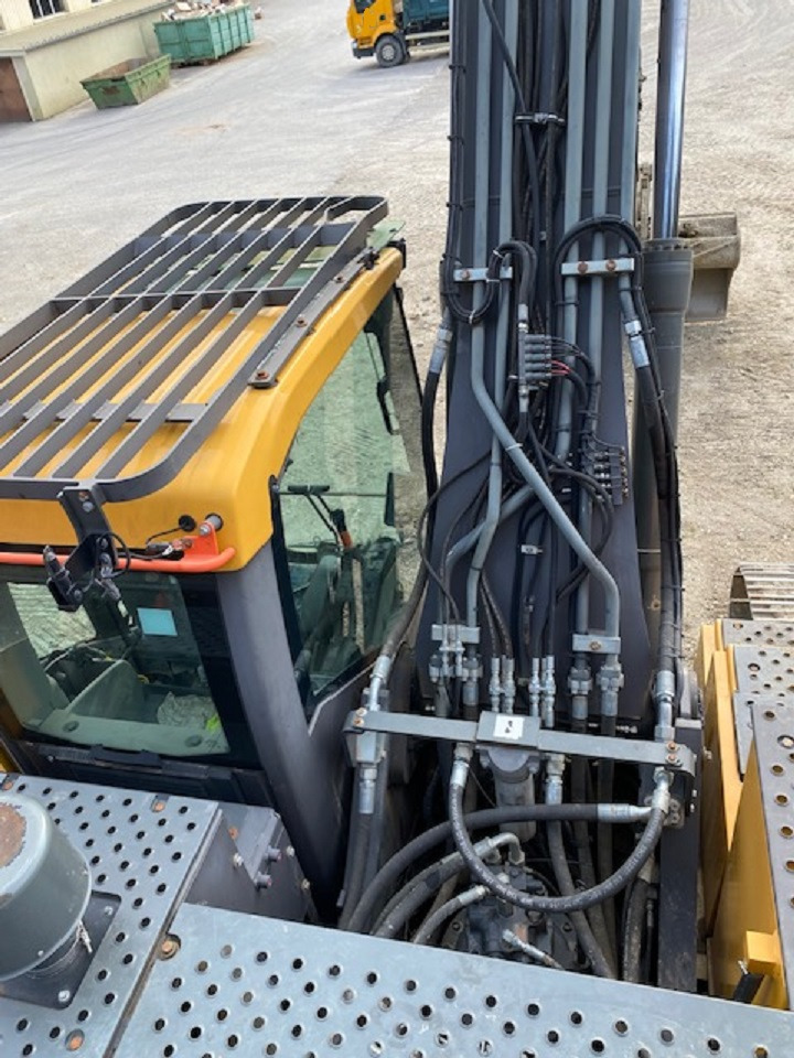 VOLVO EC250EL - Bager za rušenje: slika 4 VOLVO EC250EL - Bager za rušenje: slika 4
