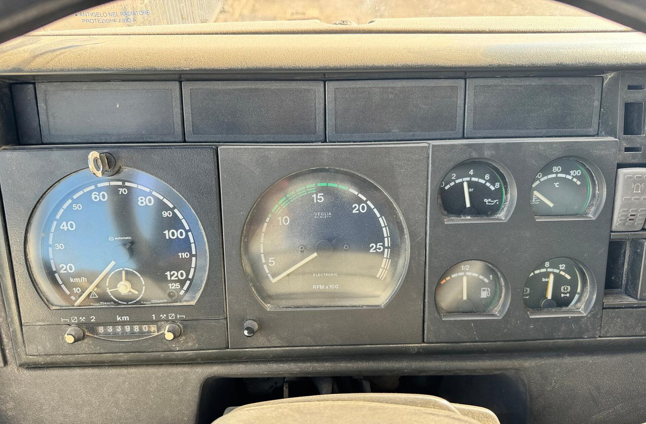 Betonpompa CIFA ASTRA HD84.38 - 2003 - Mikser pumpa: slika 5 Betonpompa CIFA ASTRA HD84.38 - 2003 - Mikser pumpa: slika 5