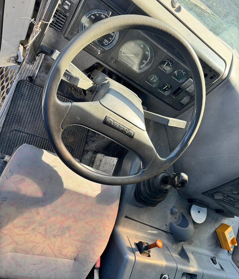 Betonpompa CIFA ASTRA HD84.38 - 2003 - Mikser pumpa: slika 4 Betonpompa CIFA ASTRA HD84.38 - 2003 - Mikser pumpa: slika 4