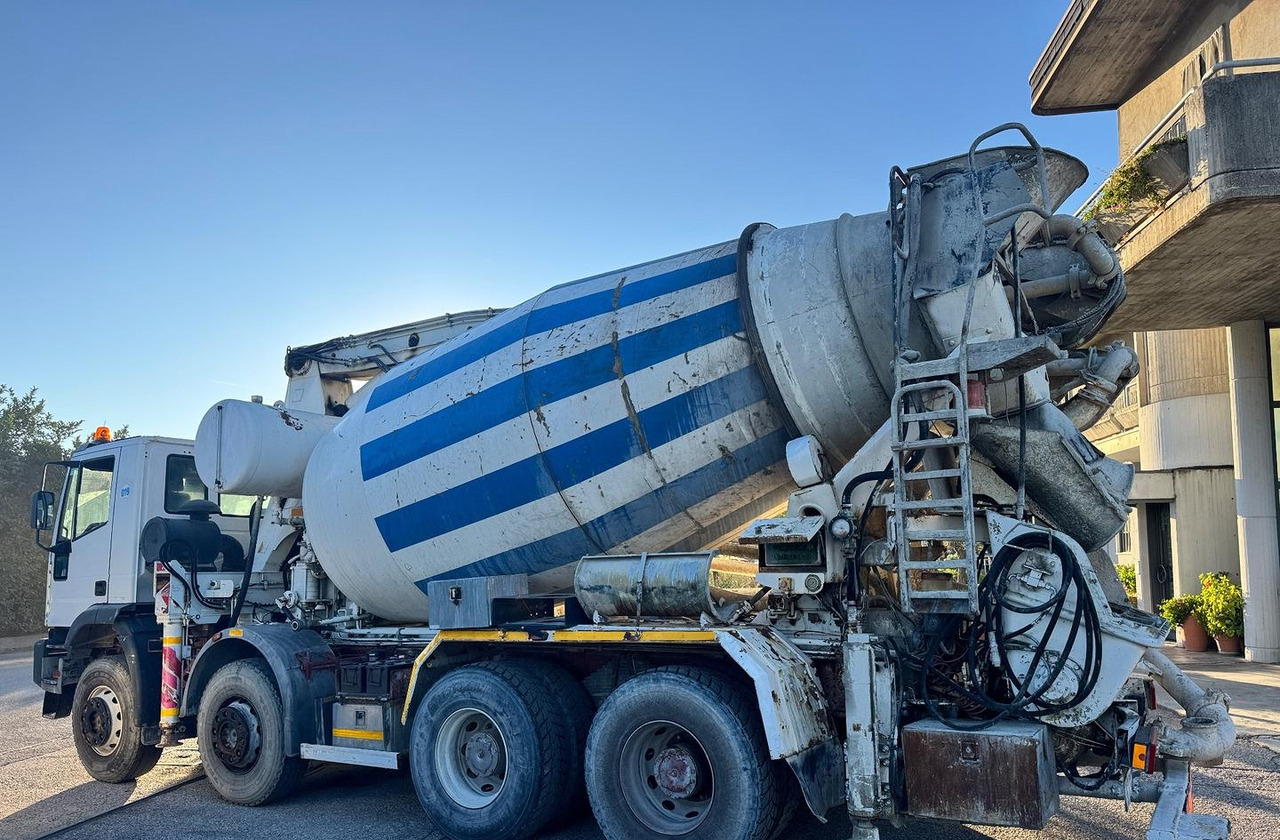 Betonpompa CIFA Iveco Trakker 410E44 - Auto pumpa za beton: slika 4 Betonpompa CIFA Iveco Trakker 410E44 - Auto pumpa za beton: slika 4