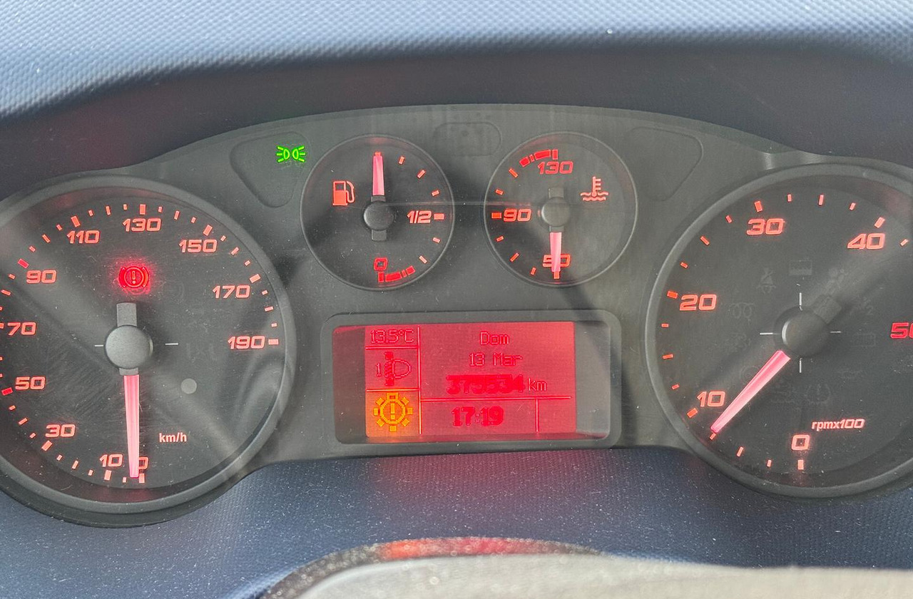 IVECO DAILY 35S16 - FRIGO - 2019 - Dostavno vozilo hladnjača: slika 5 IVECO DAILY 35S16 - FRIGO - 2019 - Dostavno vozilo hladnjača: slika 5