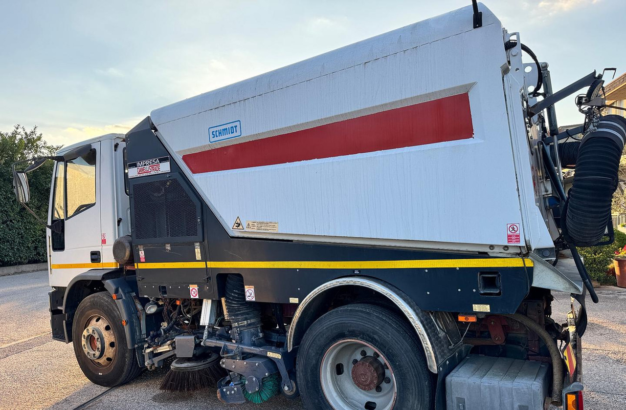 Iveco EuroCargo 150E18 spazzatrice - Autočistilica: slika 5 Iveco EuroCargo 150E18 spazzatrice - Autočistilica: slika 5