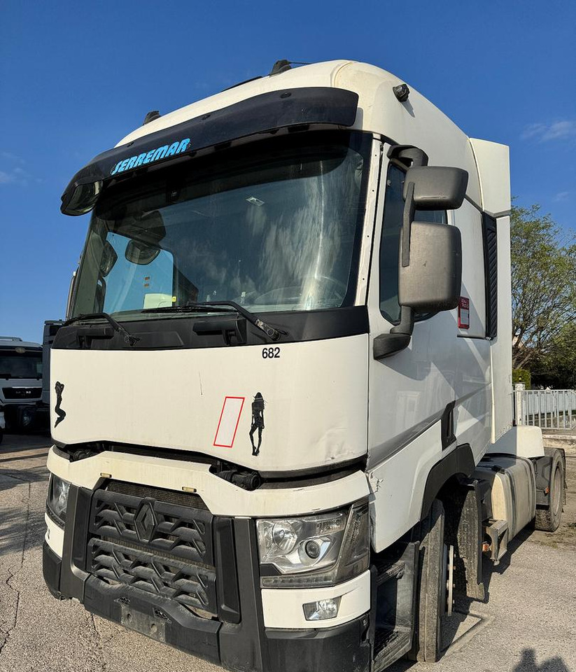 Renault T460 / 2015 / Euro 6 - Tegljač: slika 2 Renault T460 / 2015 / Euro 6 - Tegljač: slika 2