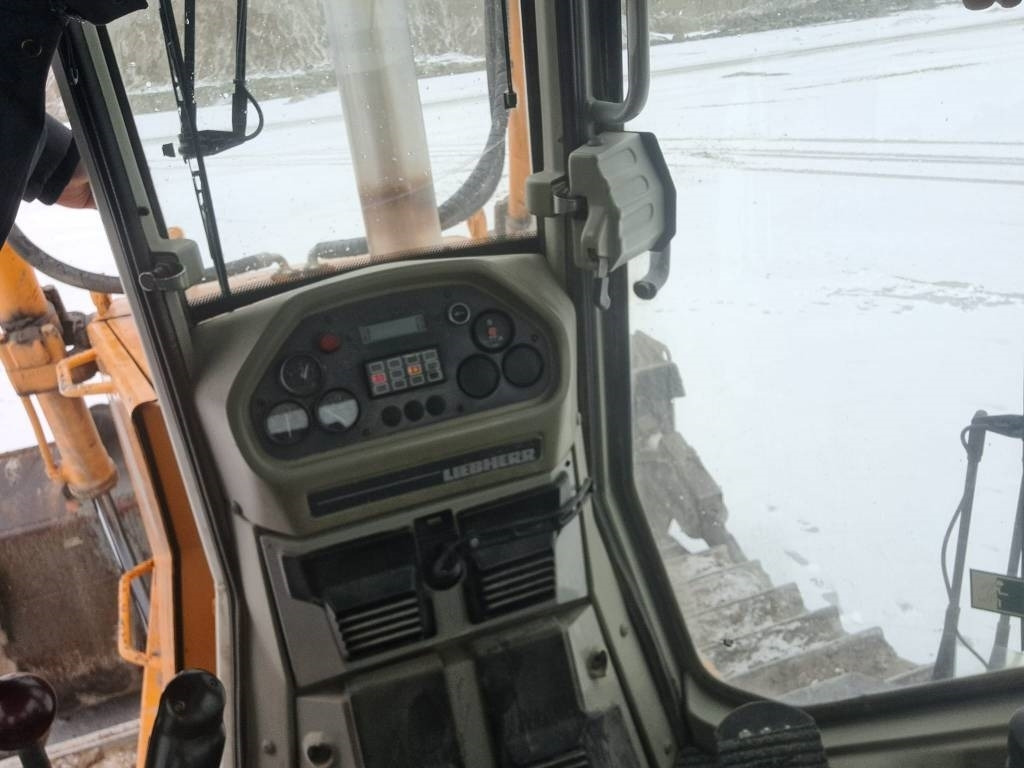 Buldožer Liebherr PR 734 L: slika 17