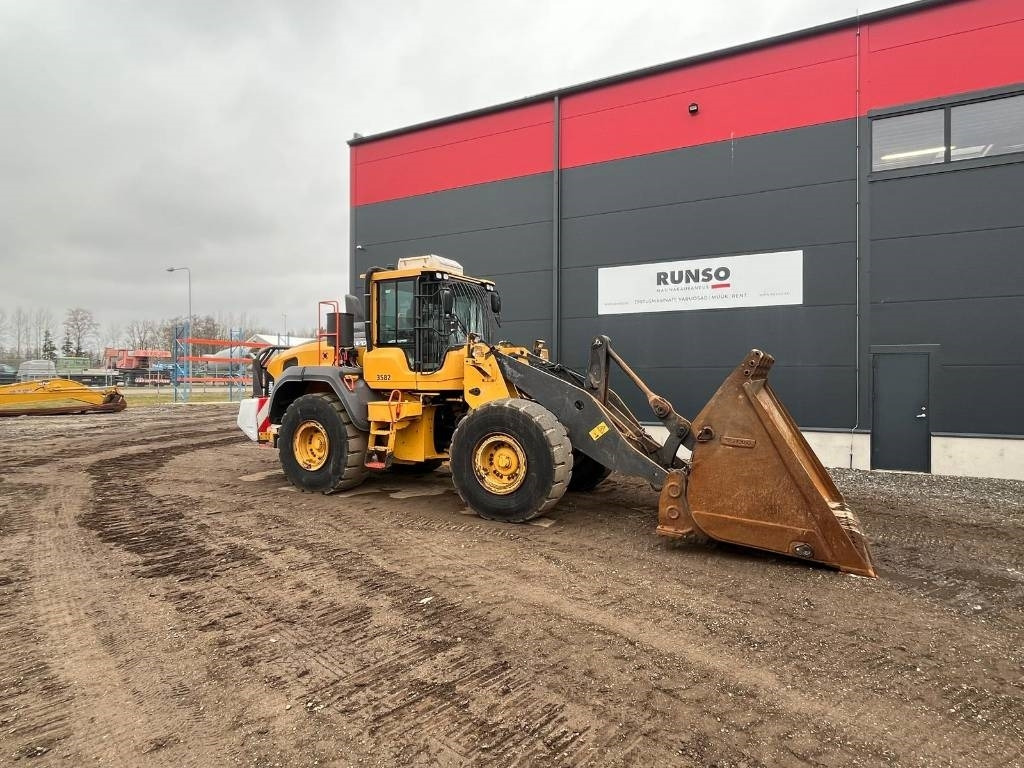 Utovarivač točkaš Volvo L 120 H: slika 8