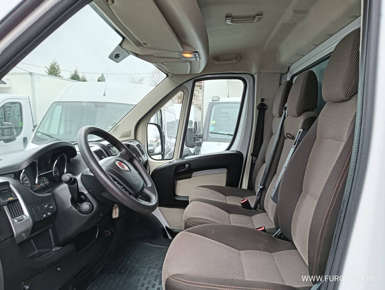 Dostavno vozilo sa zatvorenim sandukom FIAT DUCATO KONTENER WINDA NR 742: slika 9