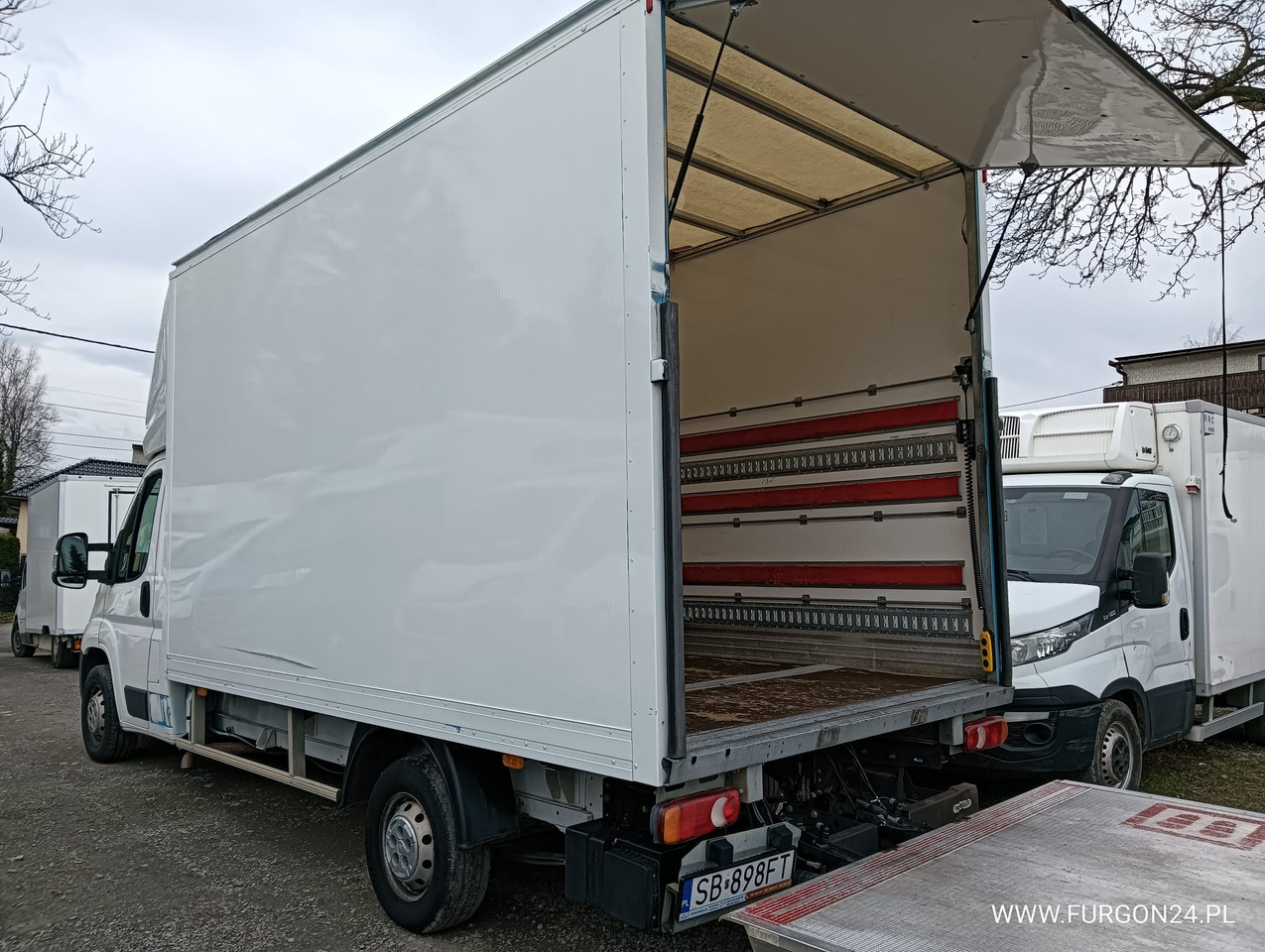 Dostavno vozilo sa zatvorenim sandukom FIAT DUCATO KONTENER WINDA NR 742: slika 6