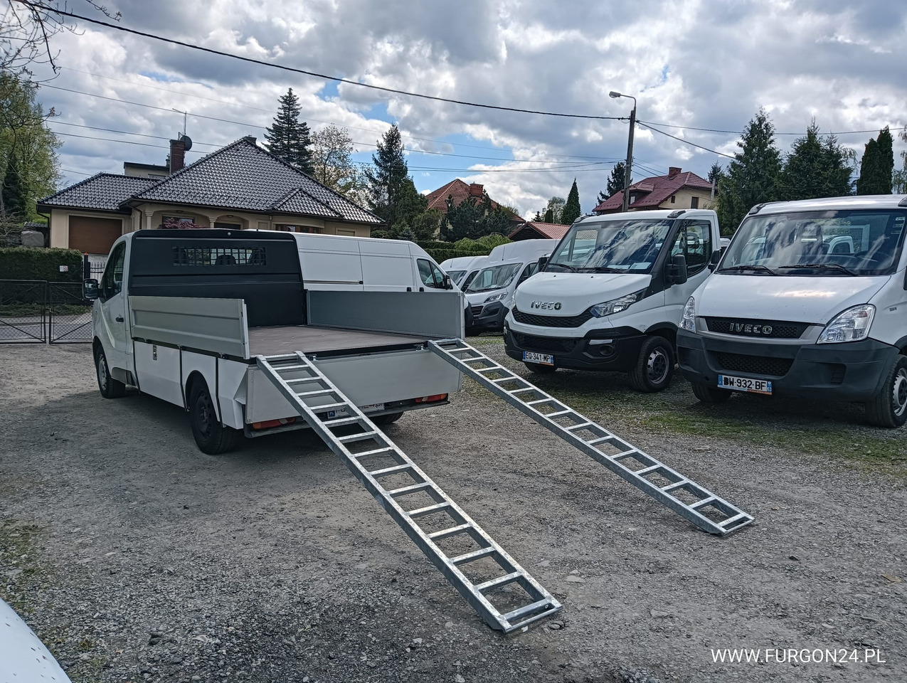 Dostavno vozilo sa otvorenom sandukom RENAULT TRAFIC SKRZYNIA PAKA Z NAJAZDAMI I PÓŁKAMI NR 689: slika 6