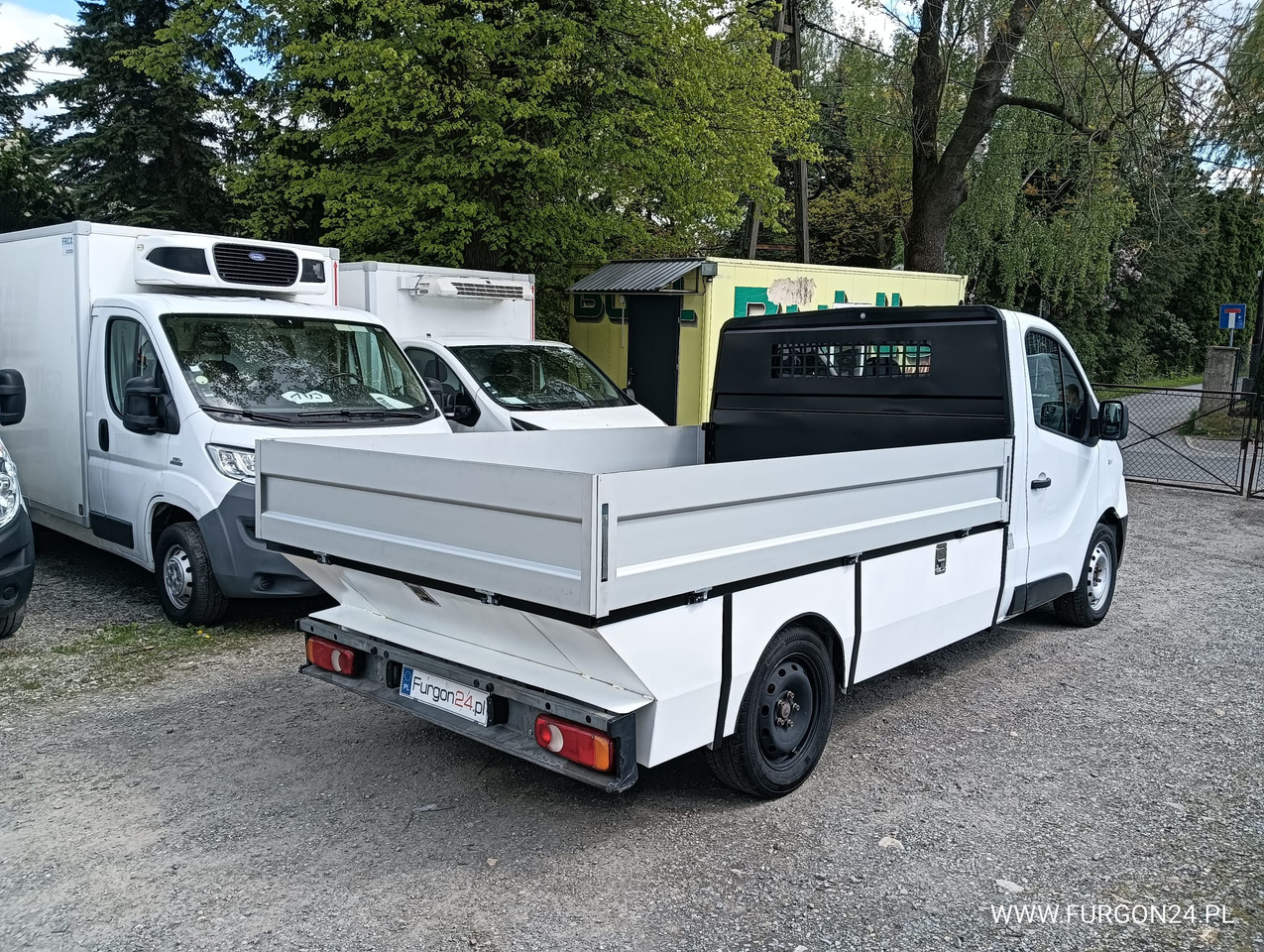 Dostavno vozilo sa otvorenom sandukom RENAULT TRAFIC SKRZYNIA PAKA Z NAJAZDAMI I PÓŁKAMI NR 689: slika 12
