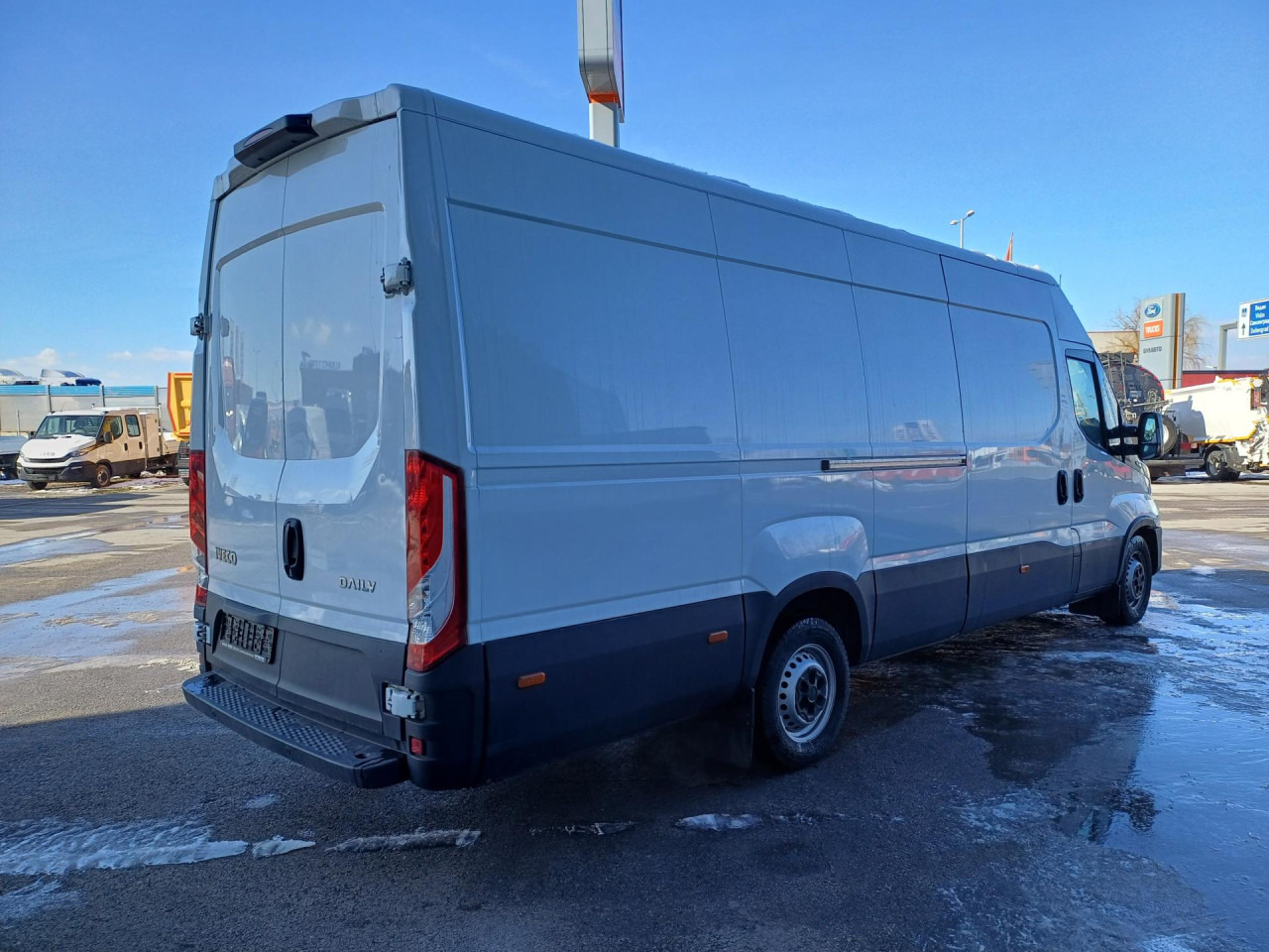 IVECO Daily 35S16V - Furgon: slika 4 IVECO Daily 35S16V - Furgon: slika 4
