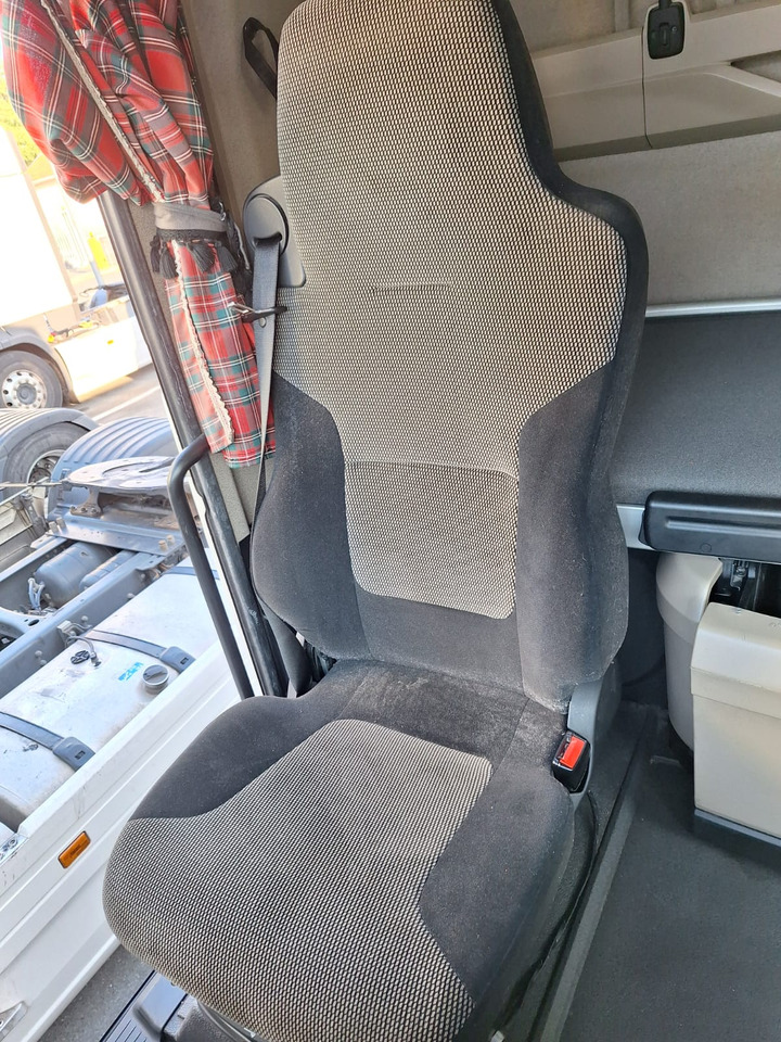 MAN TGX 18.460 MAN TGX 18.460: slika 13 MAN TGX 18.460 MAN TGX 18.460: slika 13