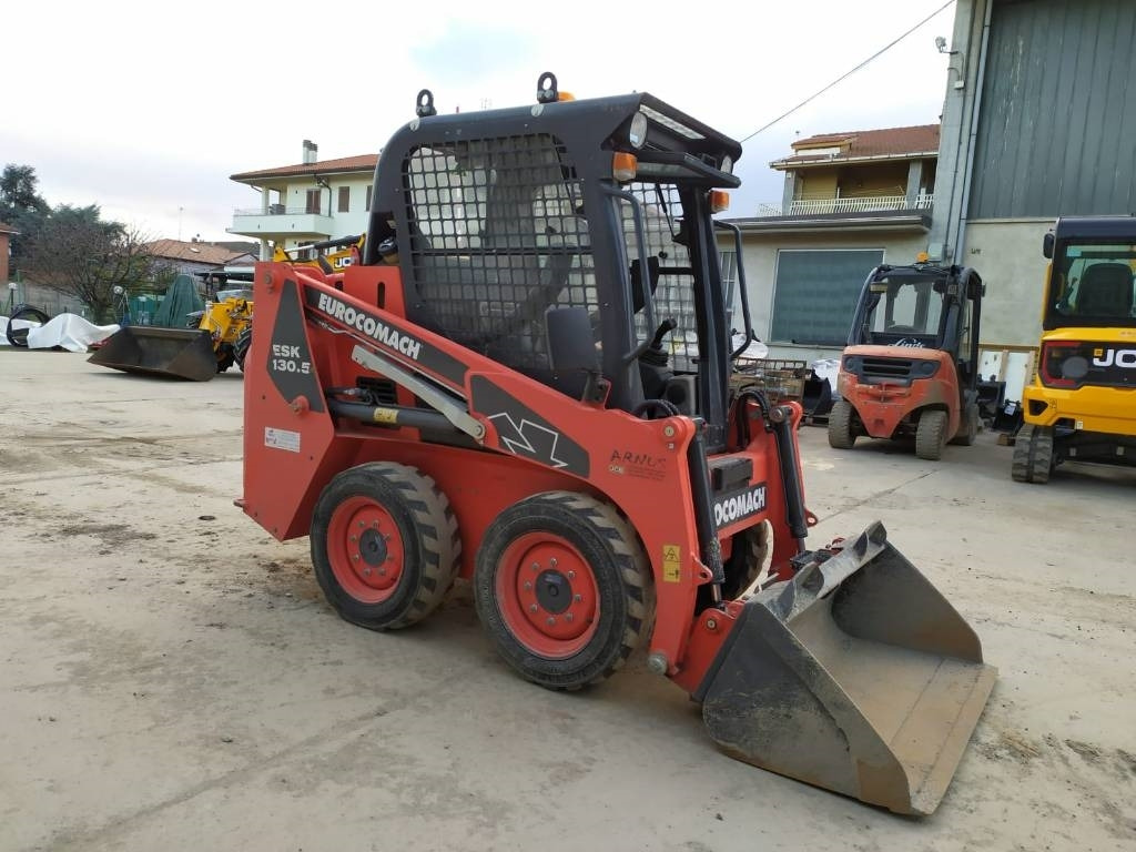 Eurocomach ESK 130.5 - Mini utovarivač: slika 1 Eurocomach ESK 130.5 - Mini utovarivač: slika 1