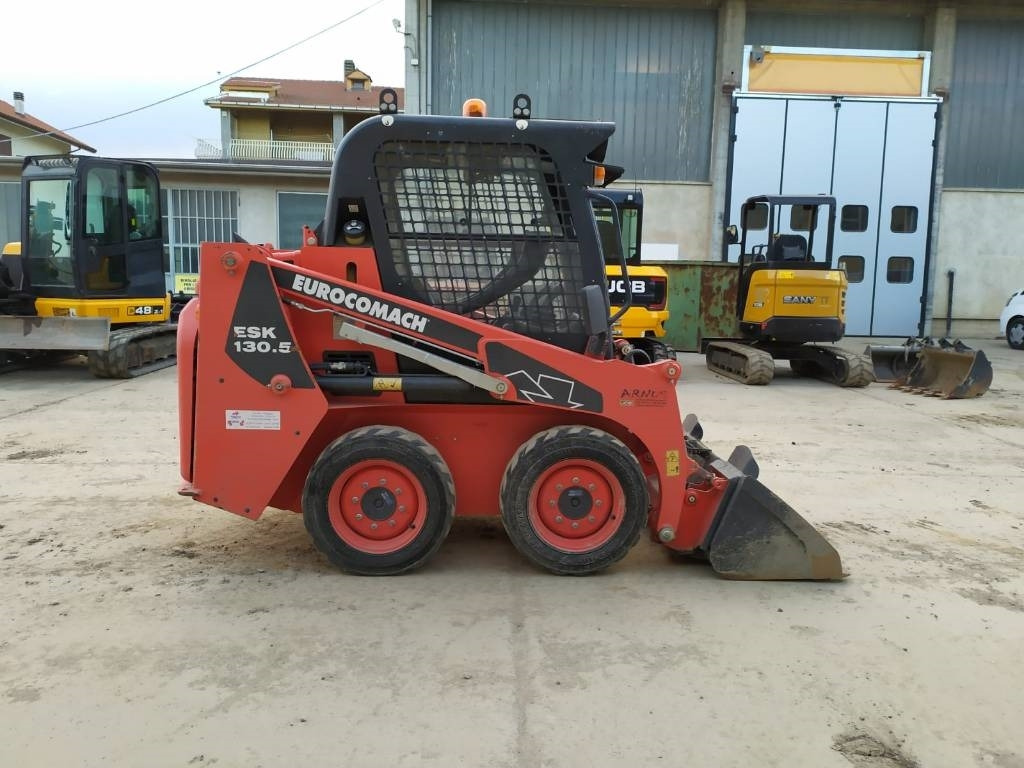 Eurocomach ESK 130.5 - Mini utovarivač: slika 2 Eurocomach ESK 130.5 - Mini utovarivač: slika 2