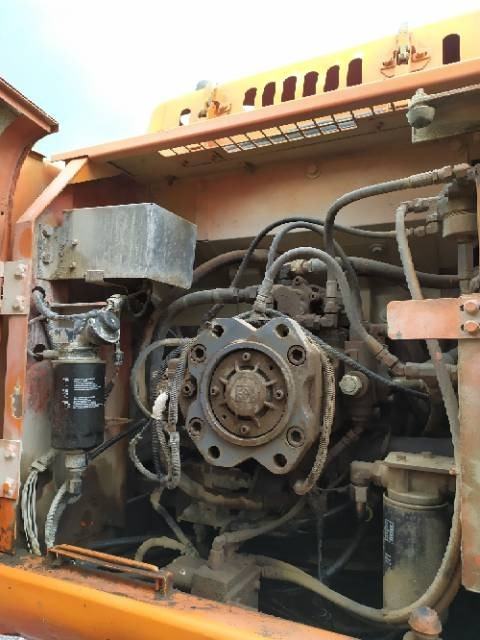 Bager guseničar Fiat-Kobelco E 235: slika 7 Bager guseničar Fiat-Kobelco E 235: slika 7