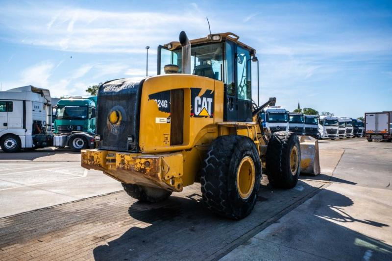 Caterpillar CAT 924G // GODET 3m3 - Utovarivač točkaš: slika 4 Caterpillar CAT 924G // GODET 3m3 - Utovarivač točkaš: slika 4
