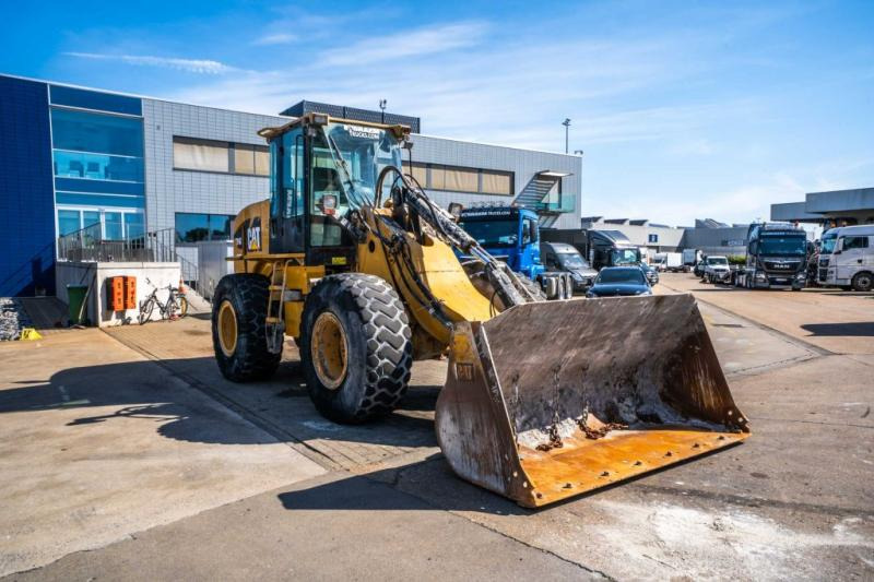 Caterpillar CAT 924G // GODET 3m3 - Utovarivač točkaš: slika 2 Caterpillar CAT 924G // GODET 3m3 - Utovarivač točkaš: slika 2
