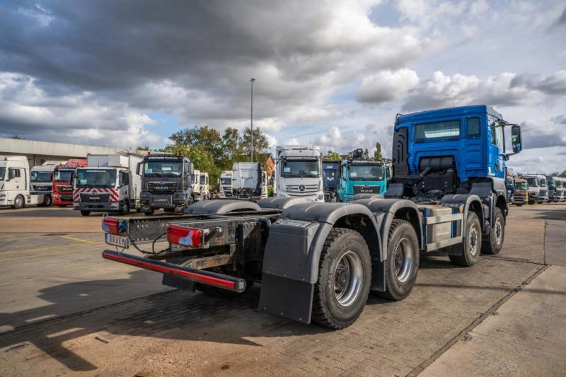 MAN TGS 35.440 BB -8X6 - Kamion sa golom šasijom i zatvorenom kabinom: slika 4 MAN TGS 35.440 BB -8X6 - Kamion sa golom šasijom i zatvorenom kabinom: slika 4