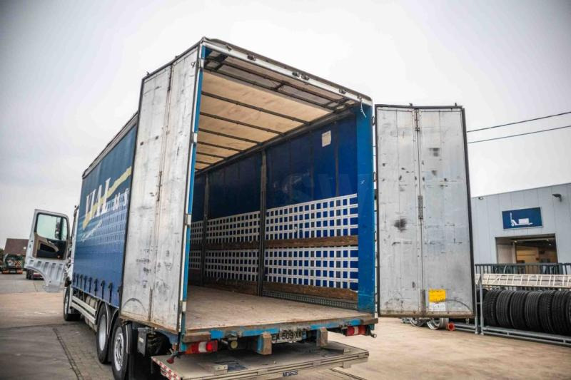 Mercedes ACTROS 2548-6X2+E6+VOITH-(+remorque: +5.000 € ) - Kamion sa ceradom: slika 5 Mercedes ACTROS 2548-6X2+E6+VOITH-(+remorque: +5.000 € ) - Kamion sa ceradom: slika 5