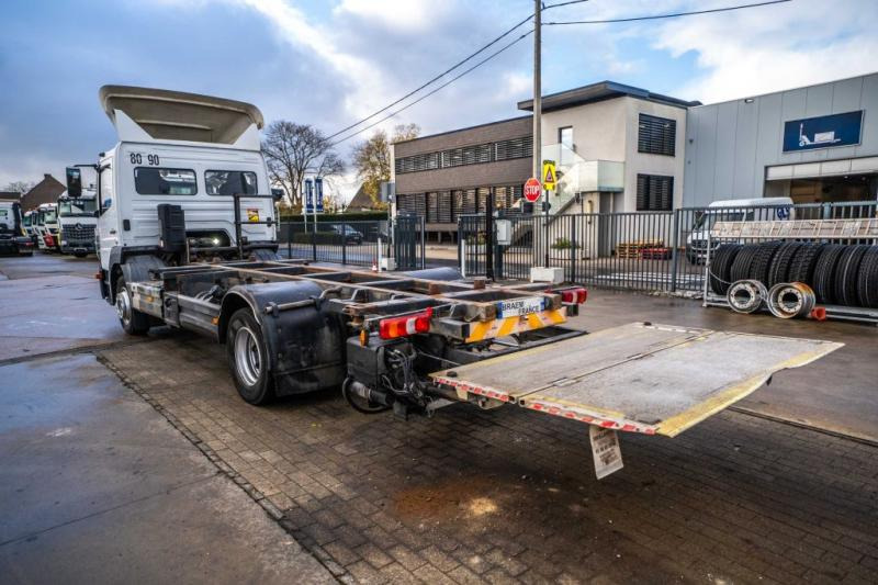 Mercedes ATEGO 1224 // HAYON DHOLLANDIA - Kamion za prevoz kontejnera/ Kamion sa promenjivim sandukom: slika 5 Mercedes ATEGO 1224 // HAYON DHOLLANDIA - Kamion za prevoz kontejnera/ Kamion sa promenjivim sandukom: slika 5