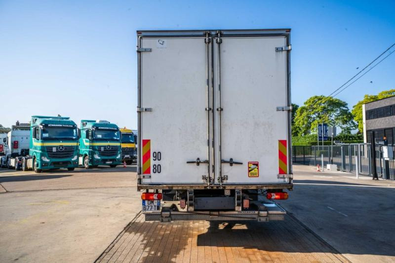 Renault D WIDE 250 (16T)DXI +DHOLLANDIA - Kamion sa zatvorenim sandukom: slika 5 Renault D WIDE 250 (16T)DXI +DHOLLANDIA - Kamion sa zatvorenim sandukom: slika 5