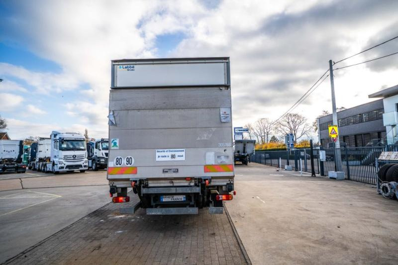 Renault D12 210 DXI // HAYON DHOLLANDIA - Kamion sa zatvorenim sandukom: slika 4 Renault D12 210 DXI // HAYON DHOLLANDIA - Kamion sa zatvorenim sandukom: slika 4