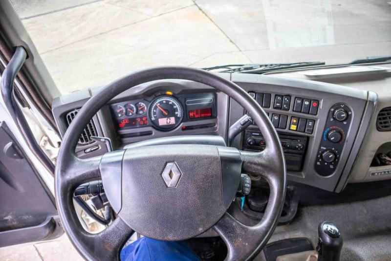 Interior photo 1: Istovarivač Renault KERAX 430DXI+E5+BIBENNE+REMORQUANT Interior photo 1: Istovarivač Renault KERAX 430DXI+E5+BIBENNE+REMORQUANT