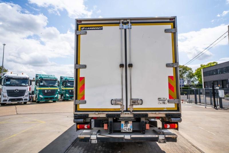 Renault MIDLUM 220 DXI (16t)+CARRIER+DHOLLANDIA +CARRIER - Hladnjača: slika 5 Renault MIDLUM 220 DXI (16t)+CARRIER+DHOLLANDIA +CARRIER - Hladnjača: slika 5