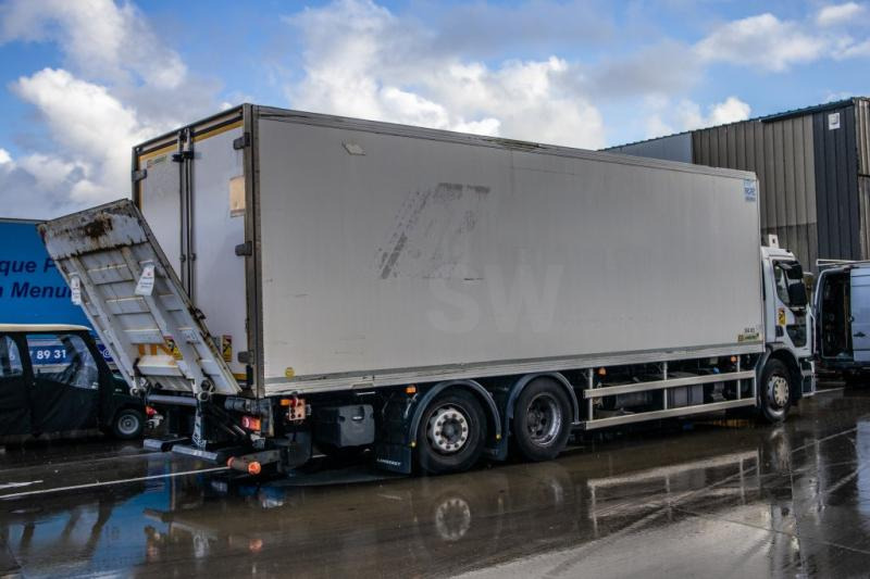 Renault PREMIUM 310DXI+E5+CARRIER+ENGINE PROBLEM - Hladnjača: slika 3 Renault PREMIUM 310DXI+E5+CARRIER+ENGINE PROBLEM - Hladnjača: slika 3