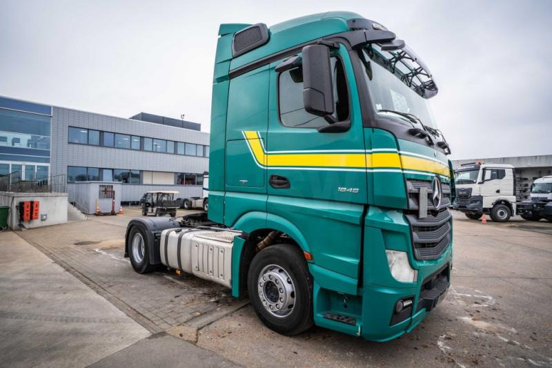 Mercedes ACTROS 1845 LS - Tegljač: slika 2 Mercedes ACTROS 1845 LS - Tegljač: slika 2