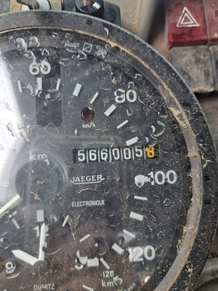 RENAULT - Kamion sa tovarnim sandukom: slika 4 RENAULT - Kamion sa tovarnim sandukom: slika 4