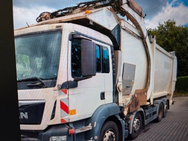 MAN TGS 35.360 8x2 - Kamion za smeće: slika 1 MAN TGS 35.360 8x2 - Kamion za smeće: slika 1