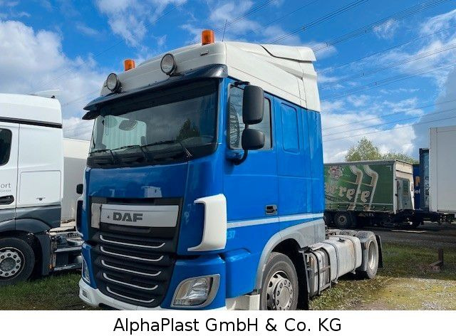 DAF XF 440 FT Kipphydraulik DAF XF 440 FT Kipphydraulik - Tegljač: slika 2 DAF XF 440 FT Kipphydraulik DAF XF 440 FT Kipphydraulik - Tegljač: slika 2
