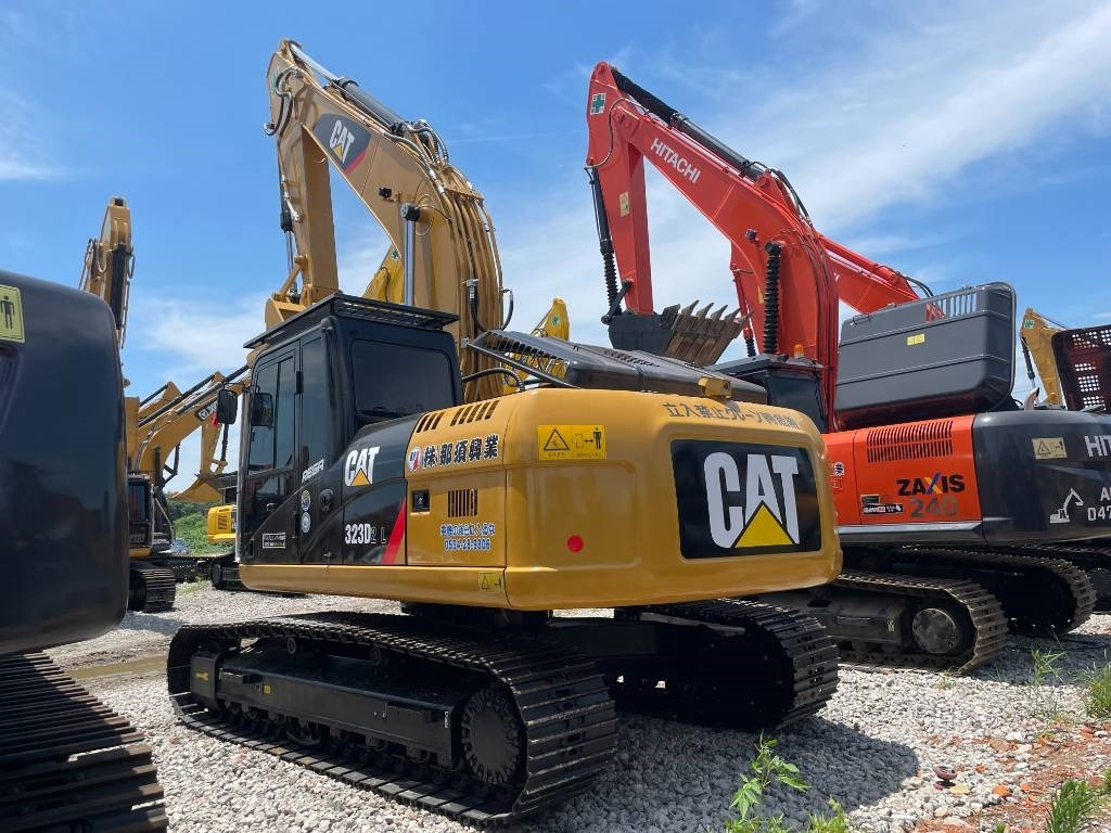CAT 323D2 - Bager guseničar: slika 5 CAT 323D2 - Bager guseničar: slika 5