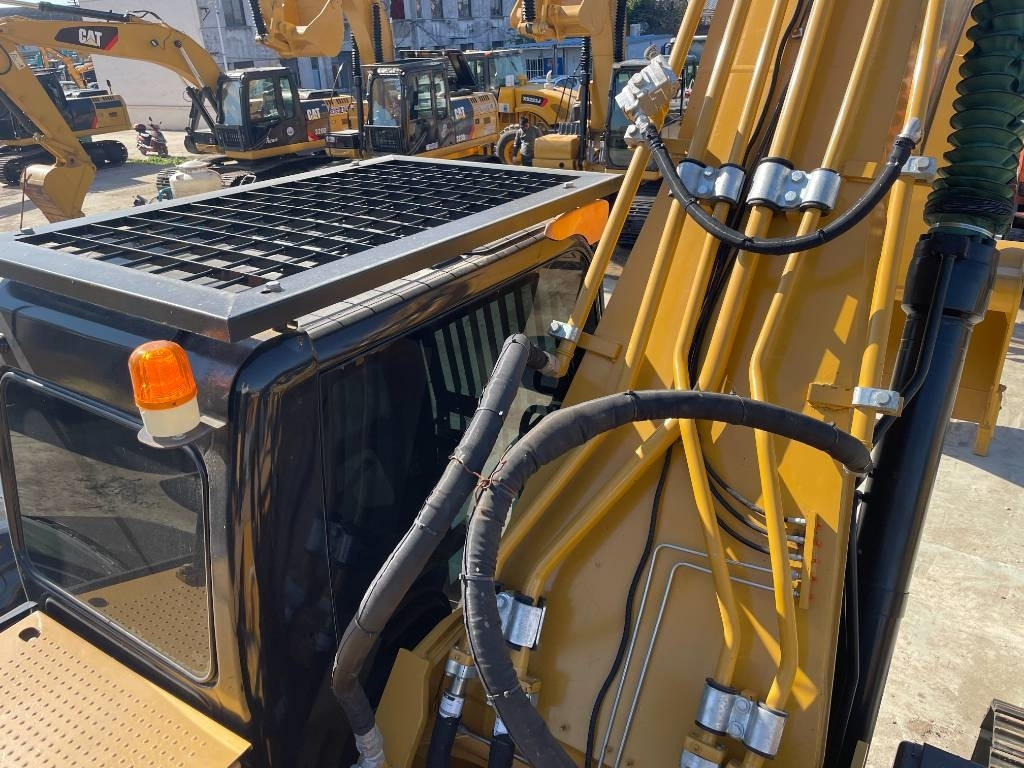 CAT 330 D - Bager guseničar: slika 4 CAT 330 D - Bager guseničar: slika 4