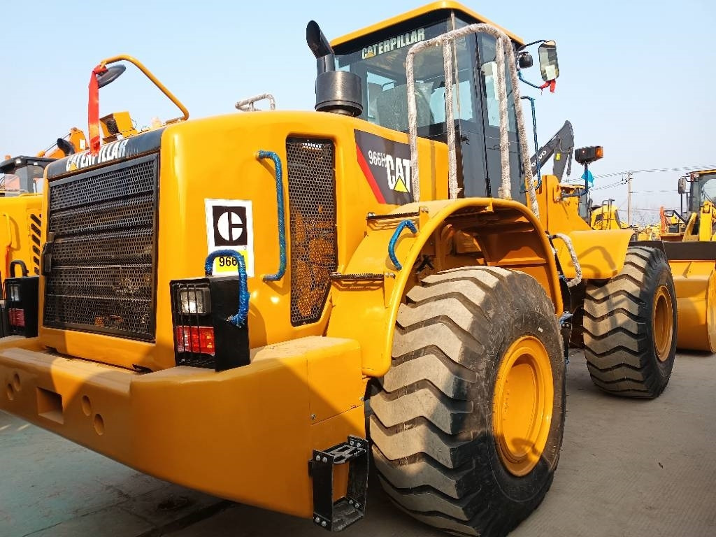 CAT 966 H - Utovarivač točkaš: slika 2 CAT 966 H - Utovarivač točkaš: slika 2