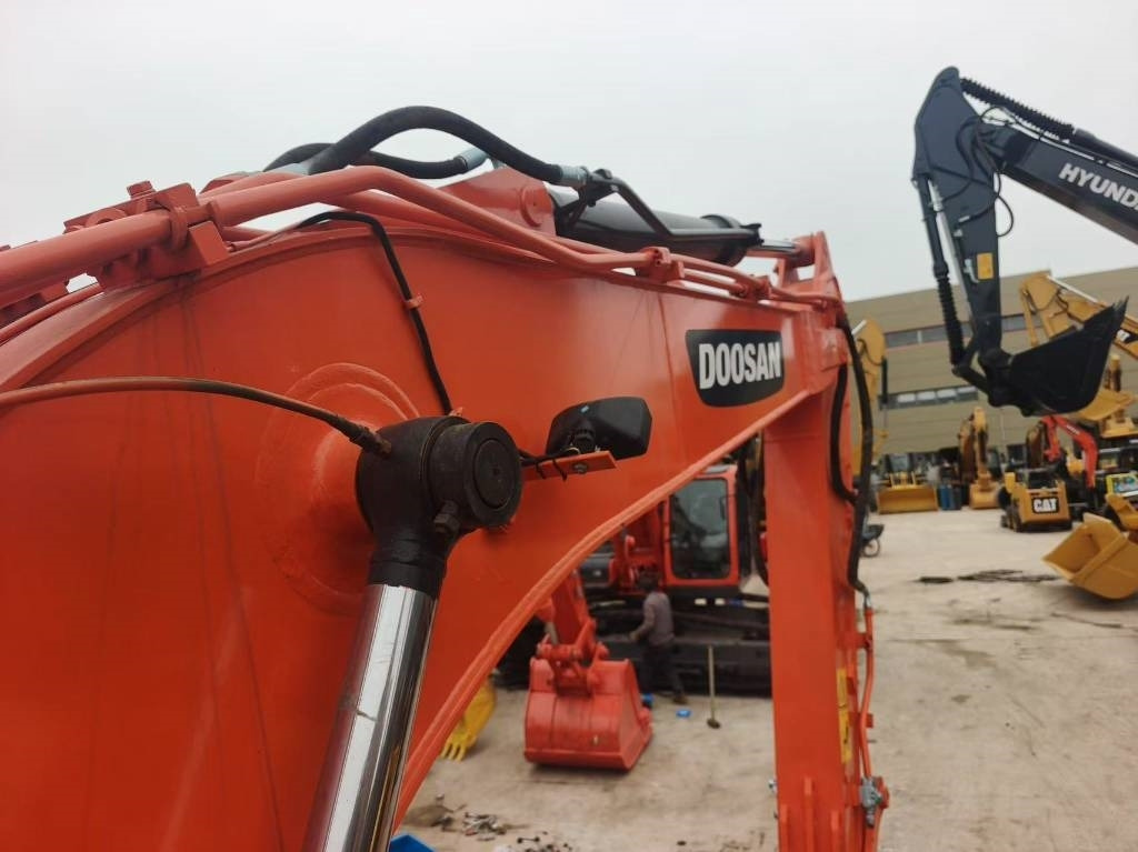 Doosan DX 140 - Bager guseničar: slika 2 Doosan DX 140 - Bager guseničar: slika 2