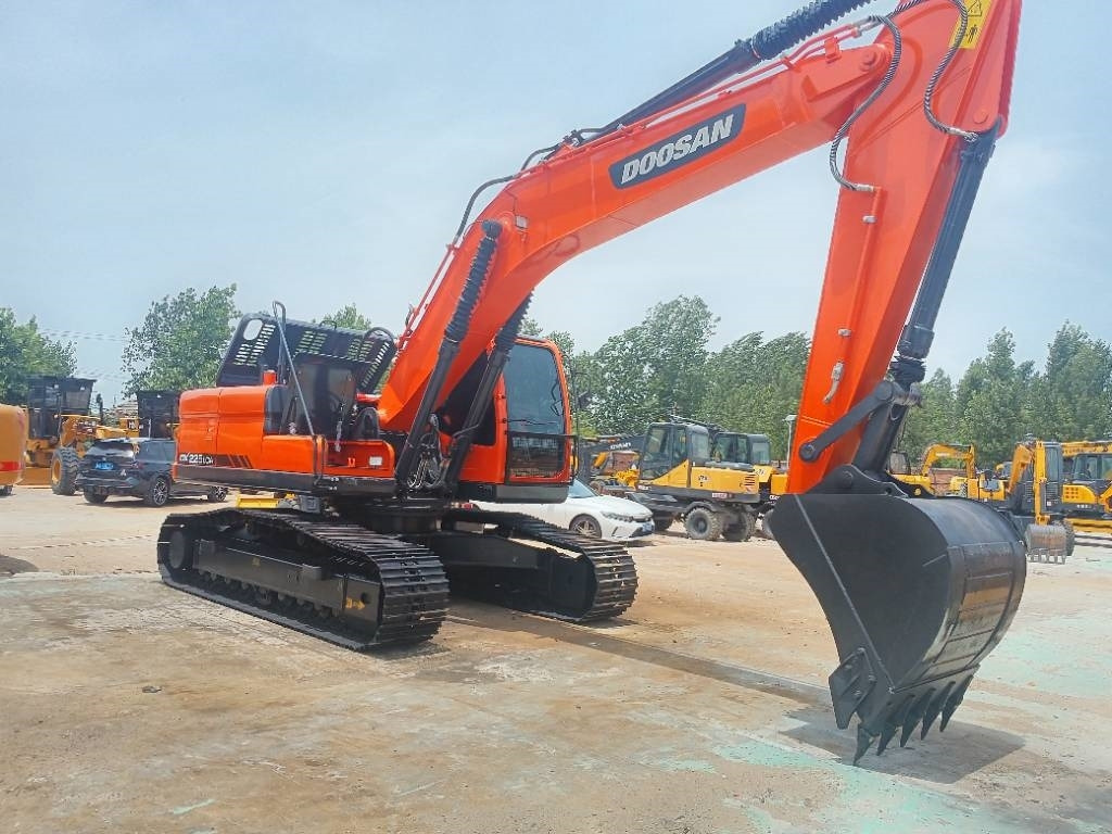 Doosan DX 225 - Bager guseničar: slika 1 Doosan DX 225 - Bager guseničar: slika 1