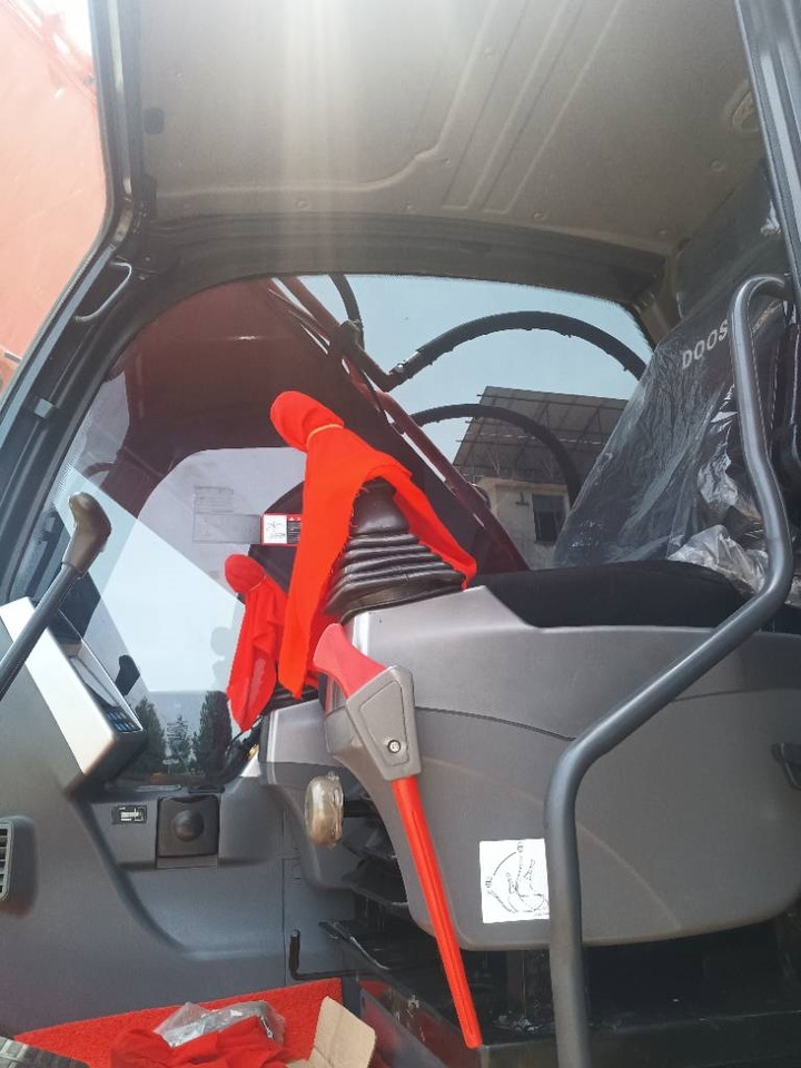 Doosan DX 225 - Bager guseničar: slika 5 Doosan DX 225 - Bager guseničar: slika 5