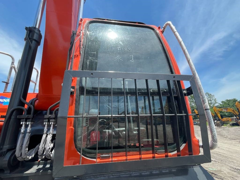 Doosan DX 300 - Bager guseničar: slika 4 Doosan DX 300 - Bager guseničar: slika 4