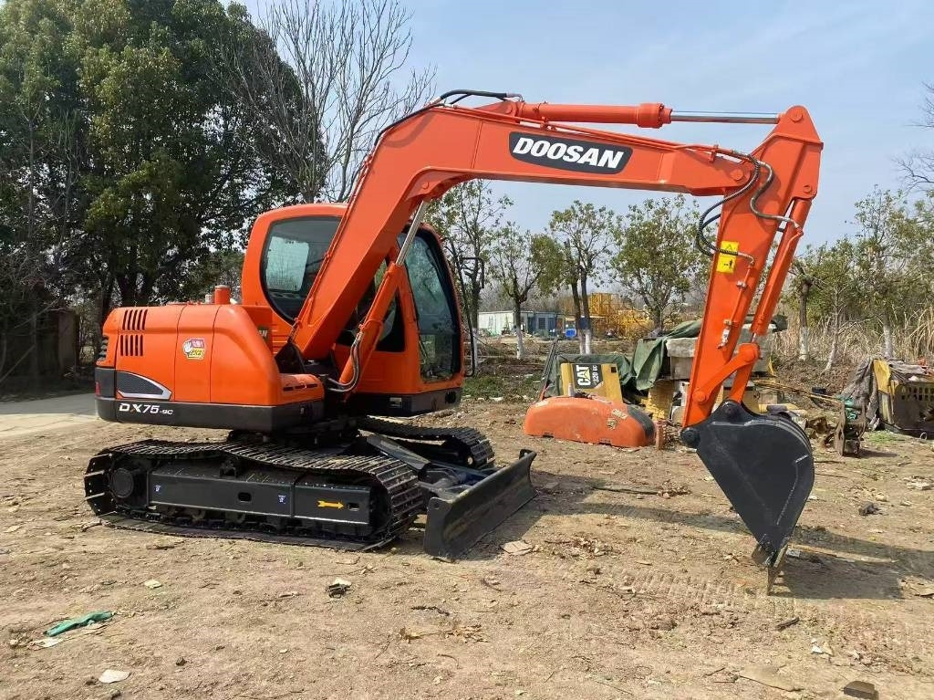 Doosan DX 75-9 C - Mini bager: slika 2 Doosan DX 75-9 C - Mini bager: slika 2