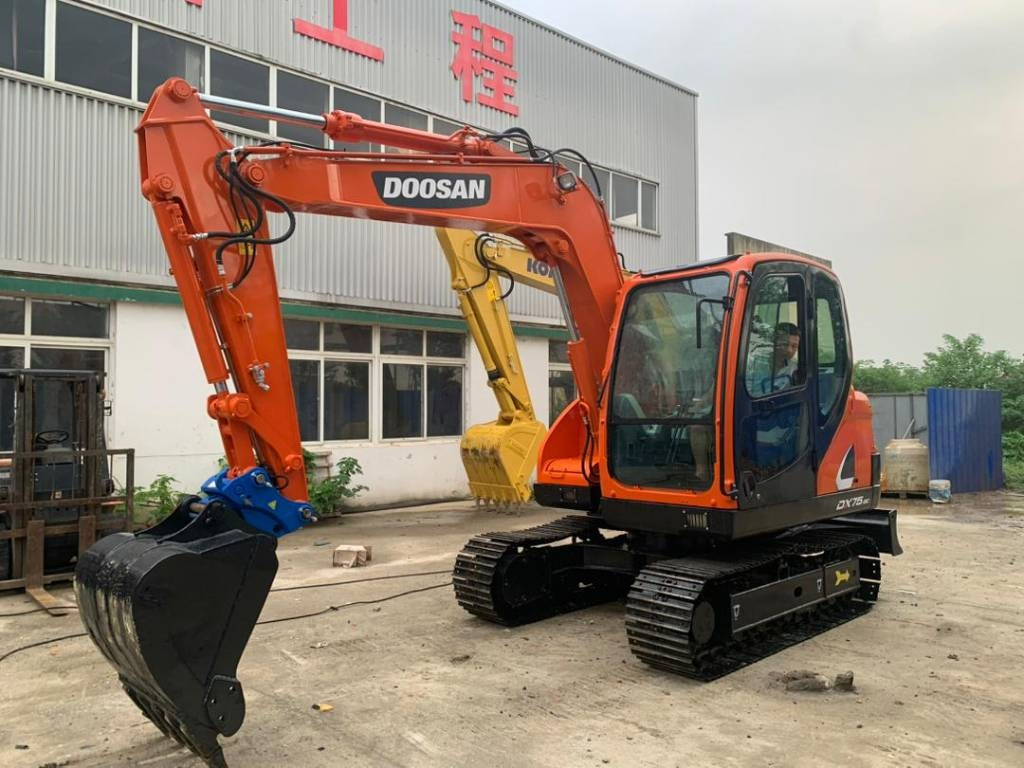 Doosan DX 75-9 C - Mini bager: slika 1 Doosan DX 75-9 C - Mini bager: slika 1