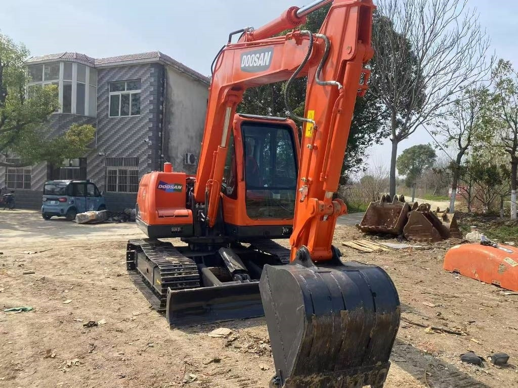 Doosan DX 75-9 C - Mini bager: slika 2 Doosan DX 75-9 C - Mini bager: slika 2