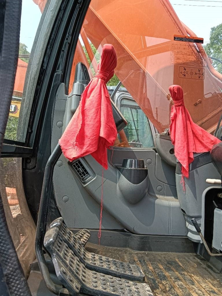 Hitachi ZX 160 - Bager guseničar: slika 5 Hitachi ZX 160 - Bager guseničar: slika 5