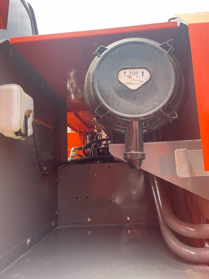 Hitachi ZX 200 - Bager guseničar: slika 5 Hitachi ZX 200 - Bager guseničar: slika 5