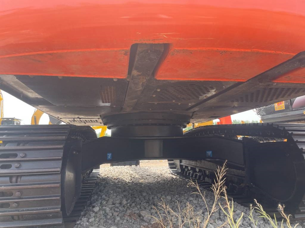 Hitachi ZX 200 - Bager guseničar: slika 5 Hitachi ZX 200 - Bager guseničar: slika 5