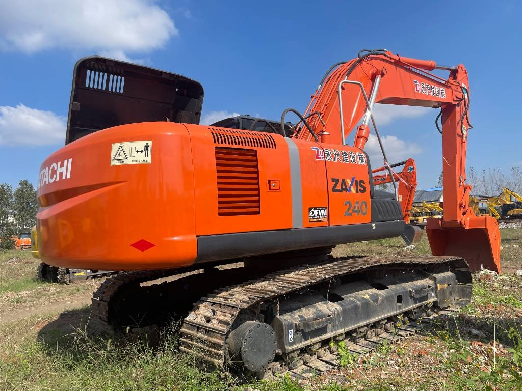 Hitachi ZX 240 - Bager guseničar: slika 1 Hitachi ZX 240 - Bager guseničar: slika 1
