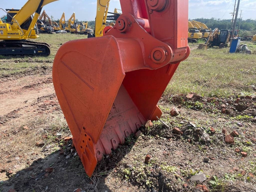 Hitachi ZX 240 - Bager guseničar: slika 5 Hitachi ZX 240 - Bager guseničar: slika 5