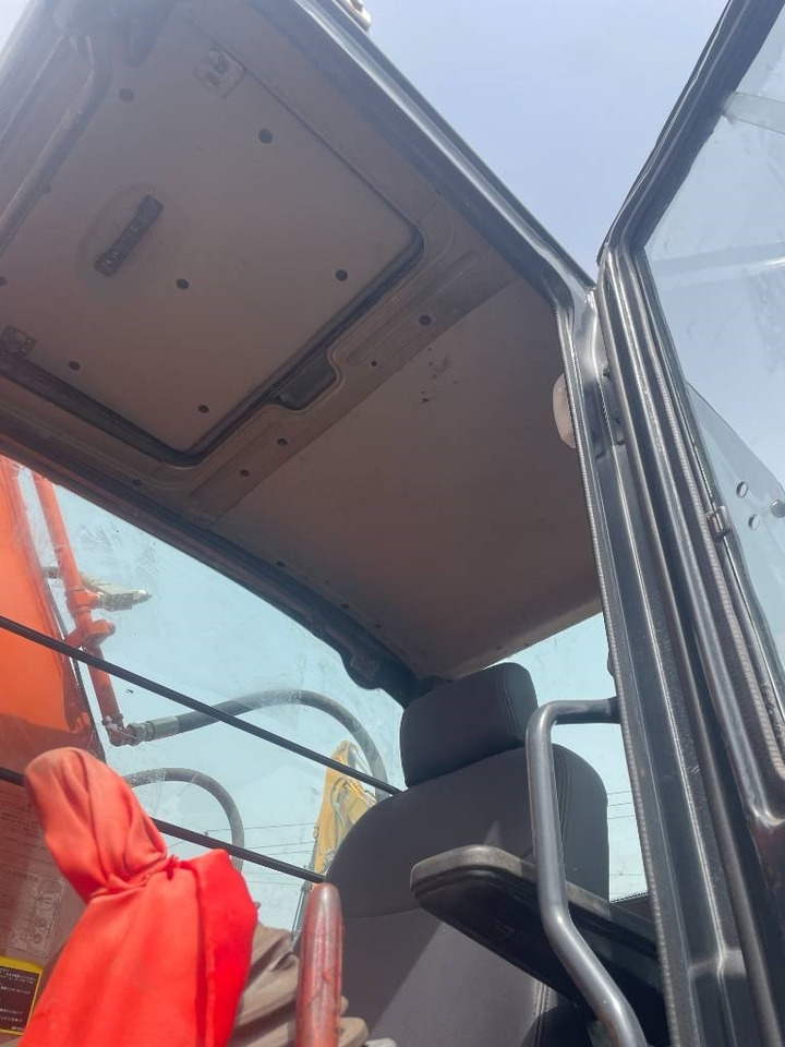 Hitachi ZX240 - Bager guseničar: slika 5 Hitachi ZX240 - Bager guseničar: slika 5